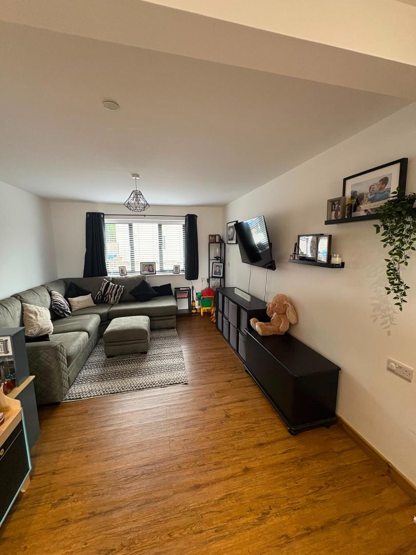 Living Room/Kitchen